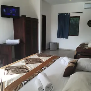 https://hotel-casa-santiago.tulum-hotels.net