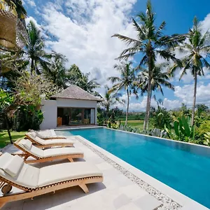 https://villa-santun.ubudhotelsnow.com