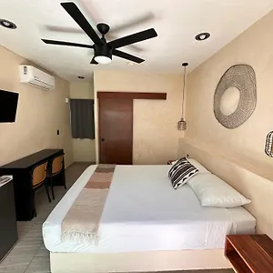 Hotel Isla Caracol, Isla Mujeres